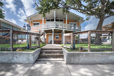 120 Port Royal Aransas Pass TX 78336
