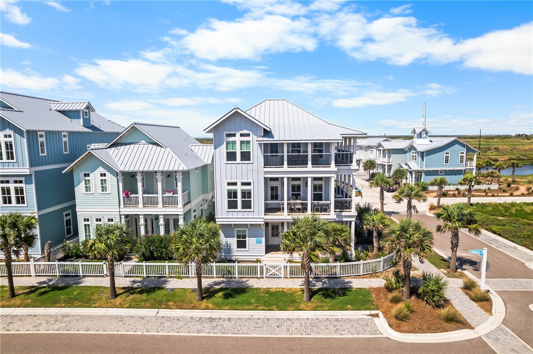 641 Sunset Avenue Port Aransas TX 78373