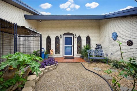 120 Shore Drive Portland TX 78374