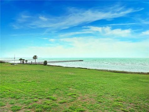 120 Shore Drive Portland TX 78374