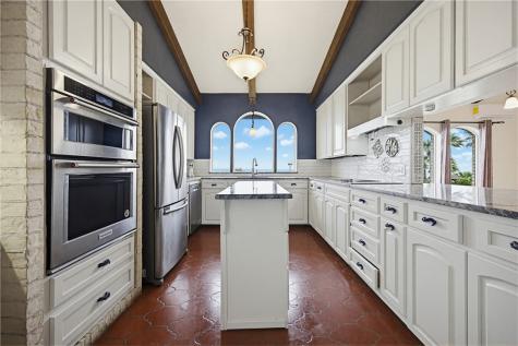 120 Shore Drive Portland TX 78374
