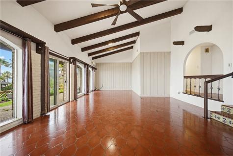 120 Shore Drive Portland TX 78374