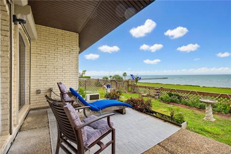 120 Shore Drive Portland TX 78374