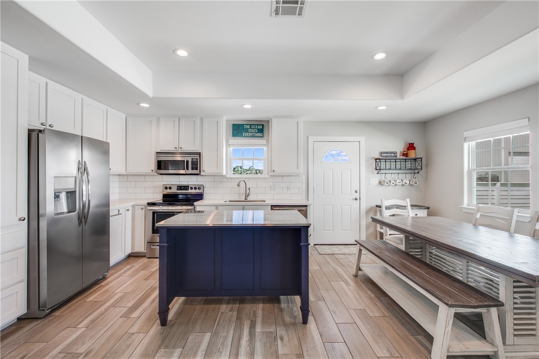404 Chloes Way Port Aransas TX 78373