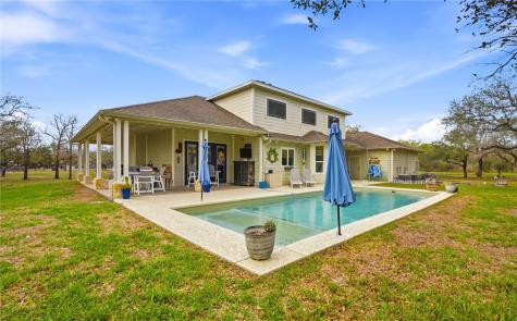 9667 Cr 628 Sinton TX 78387