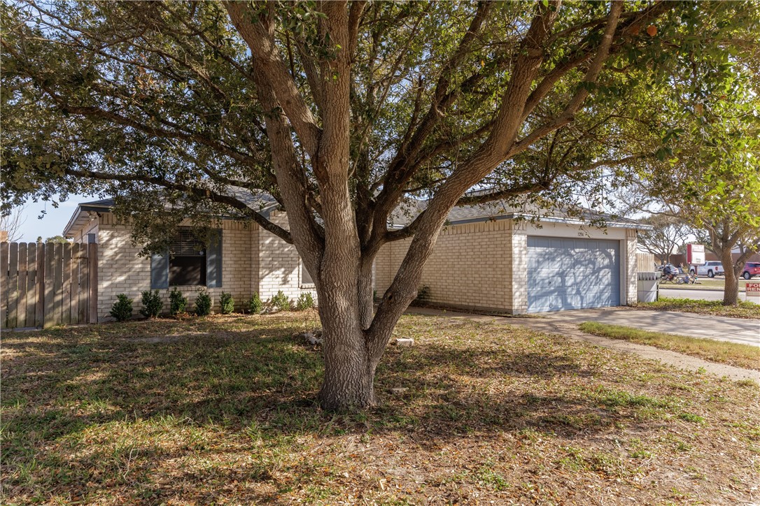 2256 Ivy Drive Corpus Christi TX 78418