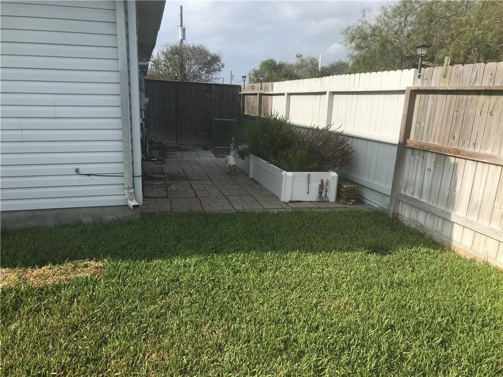5026 Yorktown Boulevard Corpus Christi TX 78413