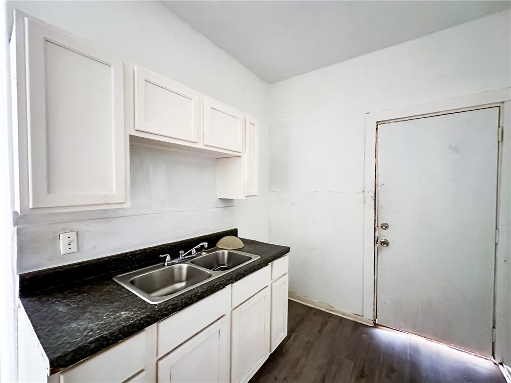 519 S Carancahua Street Corpus Christi TX 78401
