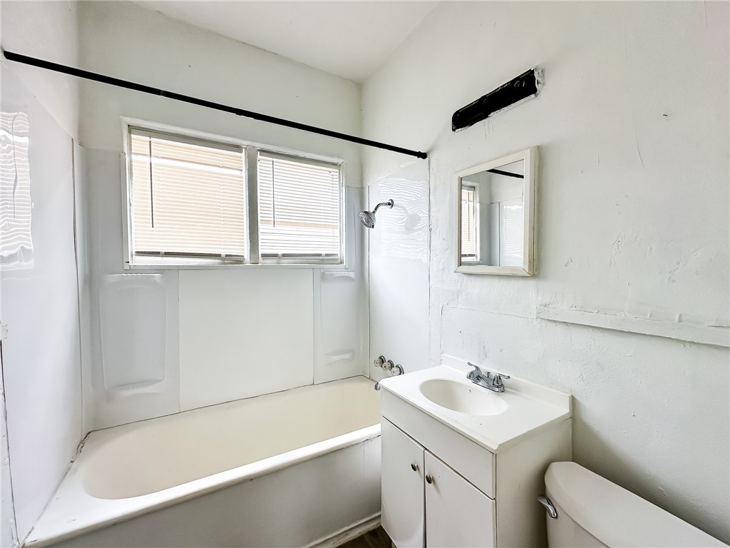 519 S Carancahua Street Corpus Christi TX 78401
