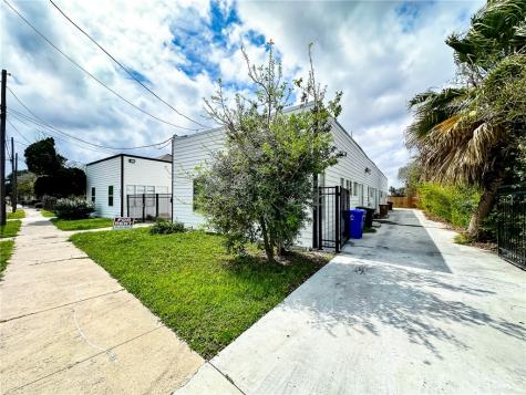 519 S Carancahua Street Corpus Christi TX 78401