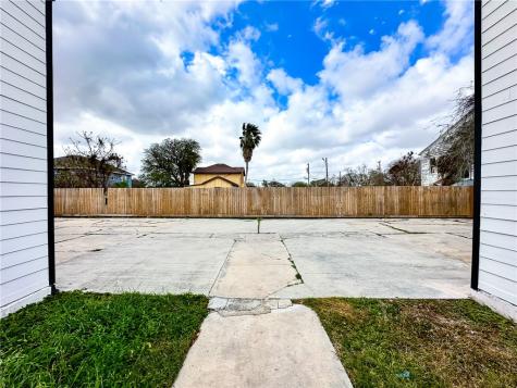 519 S Carancahua Street Corpus Christi TX 78401