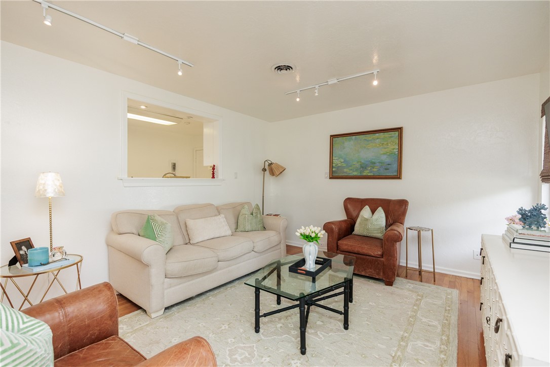 909 Dolphin Place Corpus Christi TX 78411