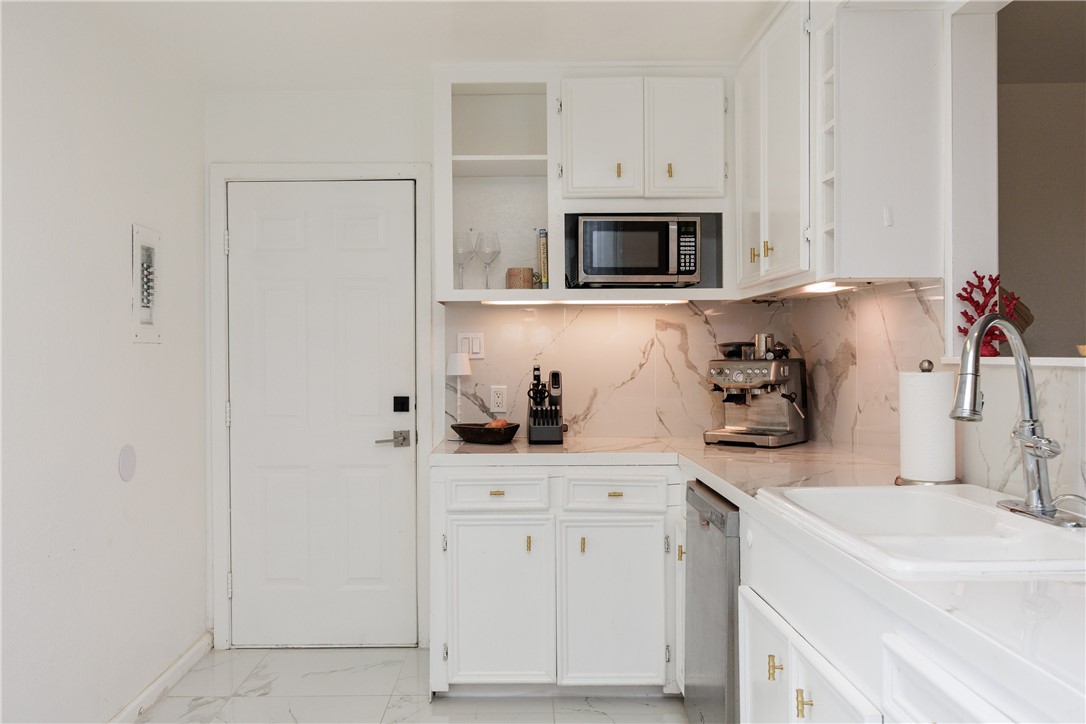 909 Dolphin Place Corpus Christi TX 78411