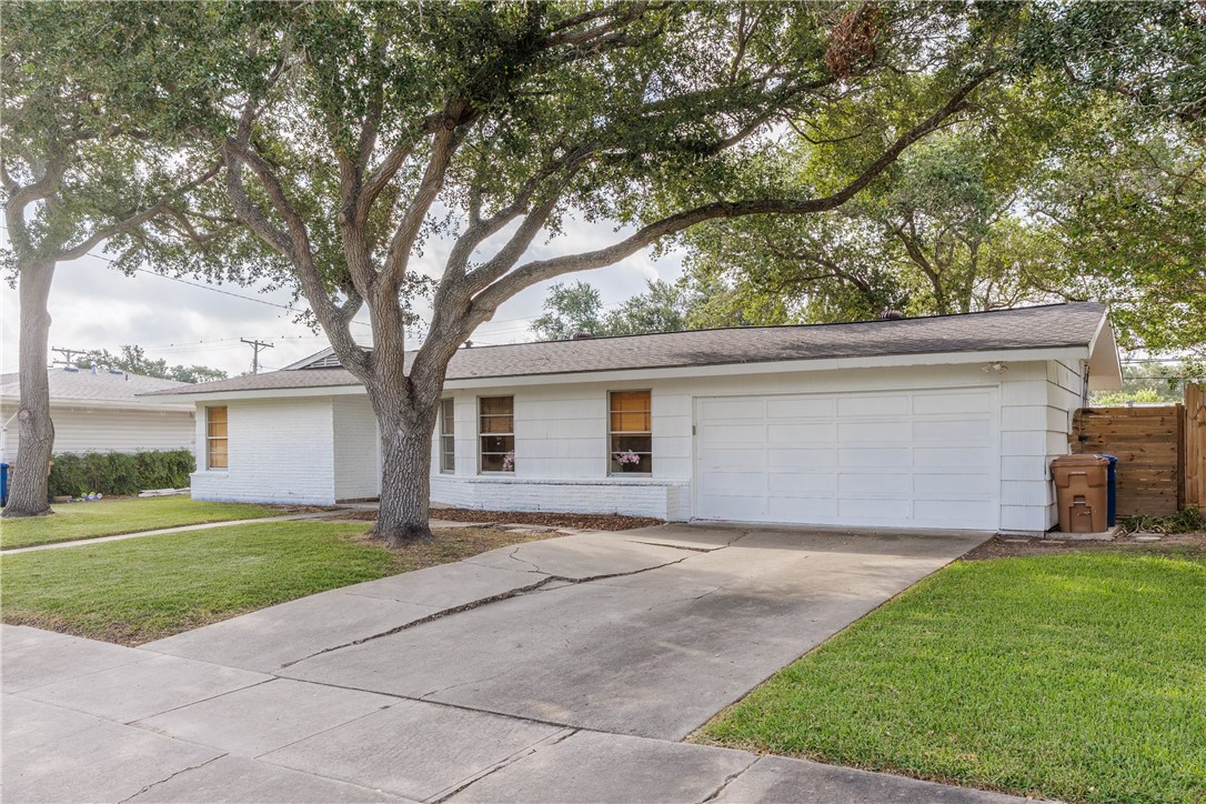 909 Dolphin Place Corpus Christi TX 78411