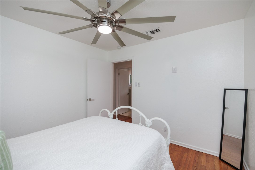 909 Dolphin Place Corpus Christi TX 78411
