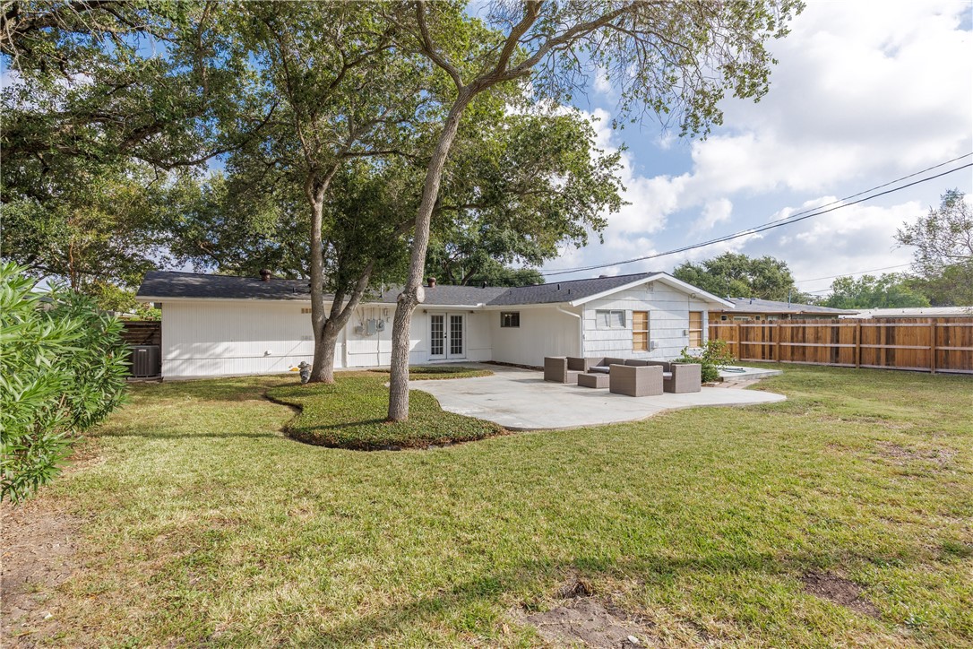 909 Dolphin Place Corpus Christi TX 78411