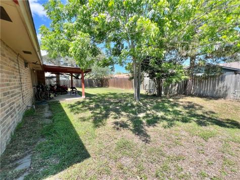 1518 W Waterview Street Portland TX 78374