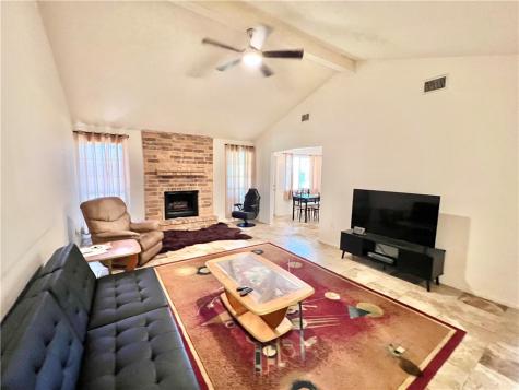 1518 W Waterview Street Portland TX 78374
