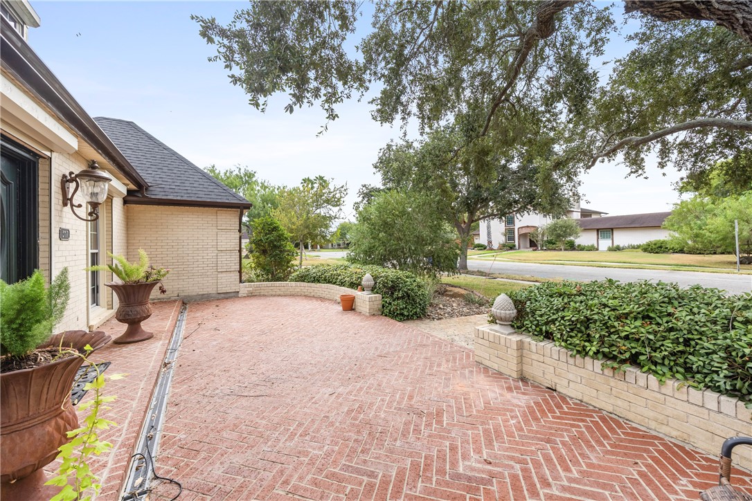 317 Cape Aron Drive Corpus Christi TX 78412