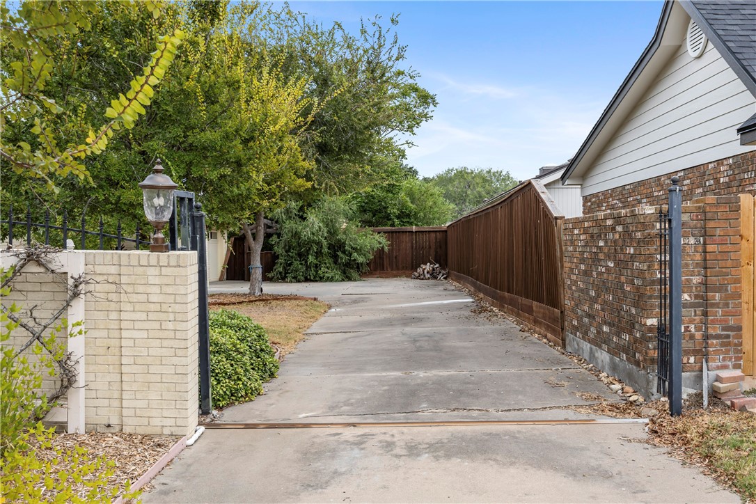 317 Cape Aron Drive Corpus Christi TX 78412