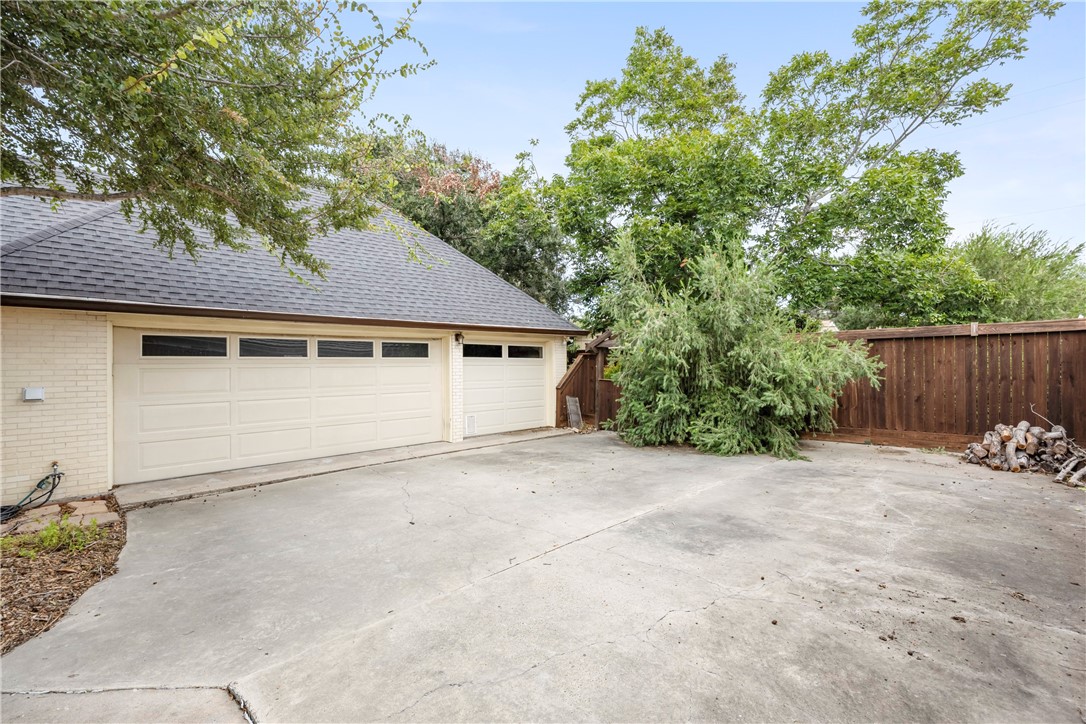 317 Cape Aron Drive Corpus Christi TX 78412
