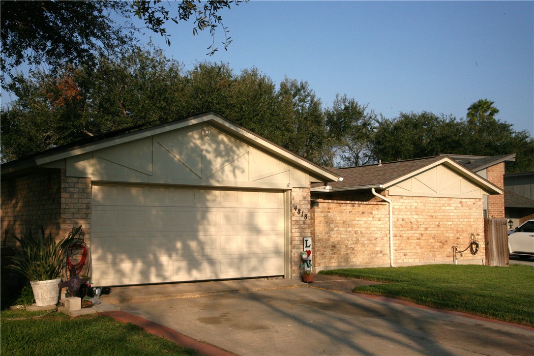 4818 Meadow Vale Corpus Christi TX 78413