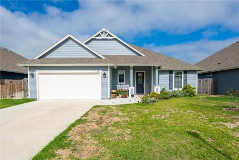 105 Angel Oak Rockport TX 78382