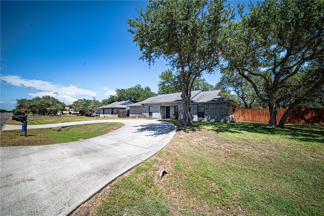 750 Redwood Avenue Rockport TX 78382