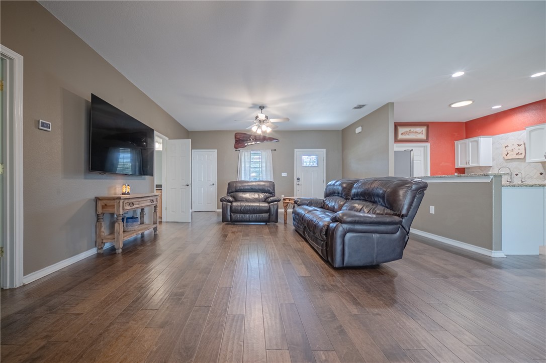 750 Redwood Avenue Rockport TX 78382