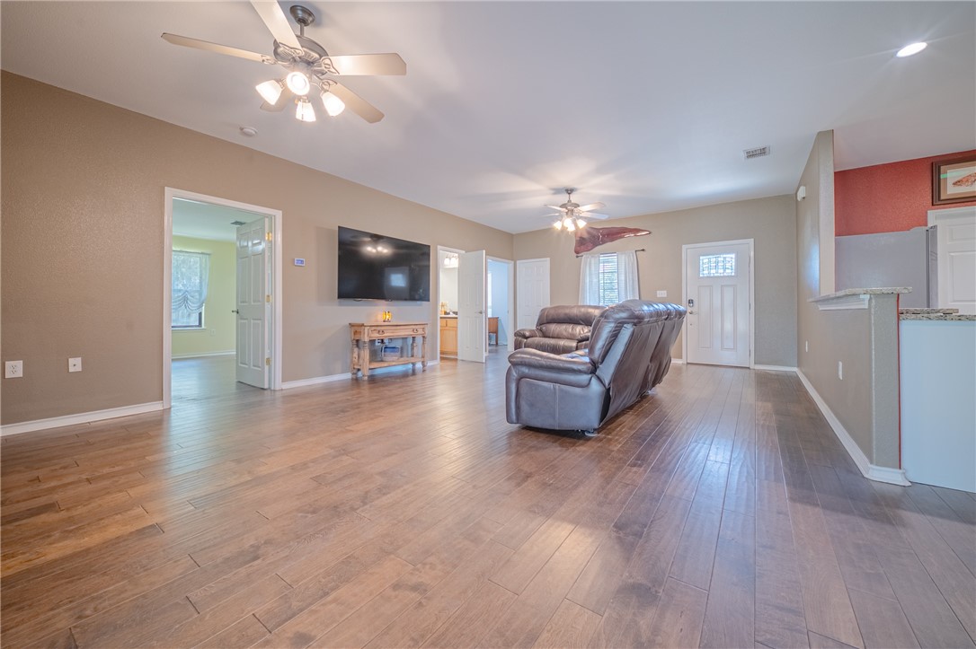 750 Redwood Avenue Rockport TX 78382