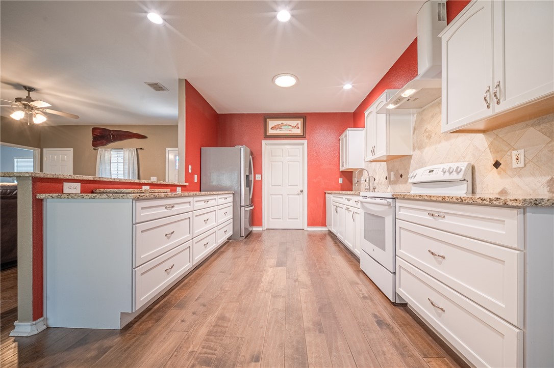 750 Redwood Avenue Rockport TX 78382