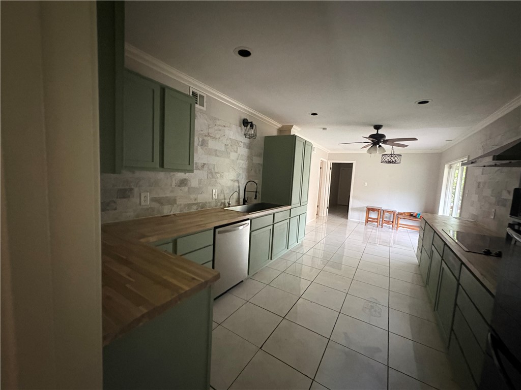 5313 River Oaks Drive Corpus Christi TX 78413