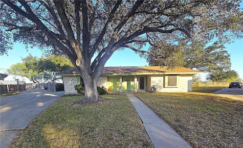 305 S Pasadena Drive Kingsville TX 78363