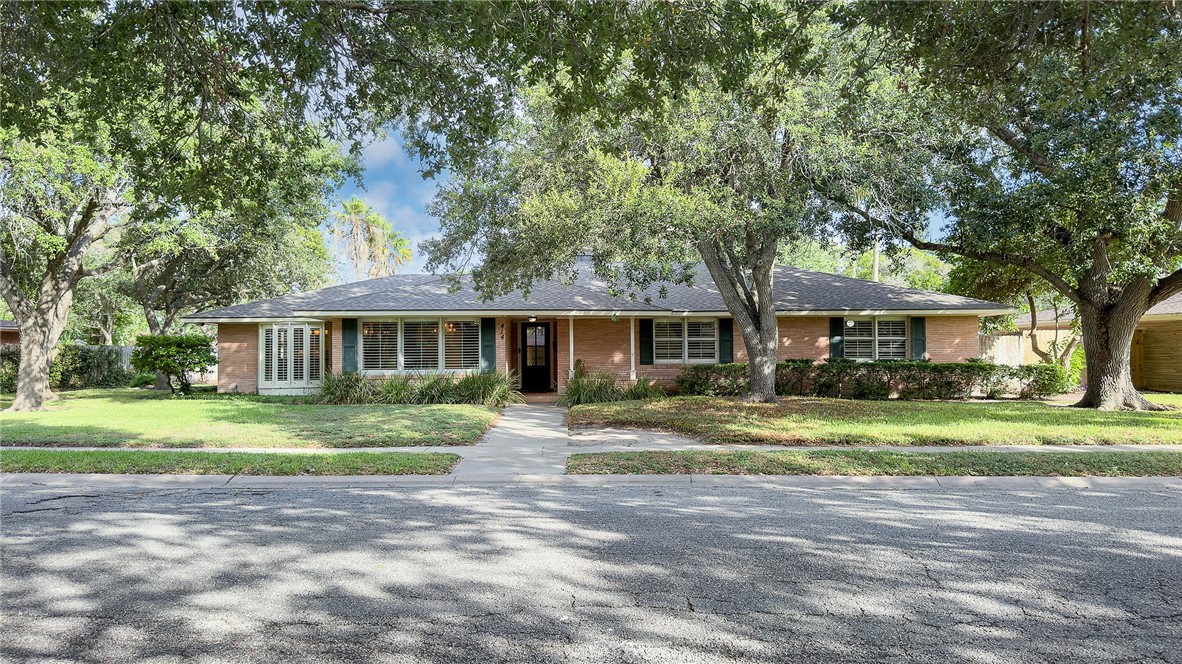 414 Barracuda Place Corpus Christi TX 78411