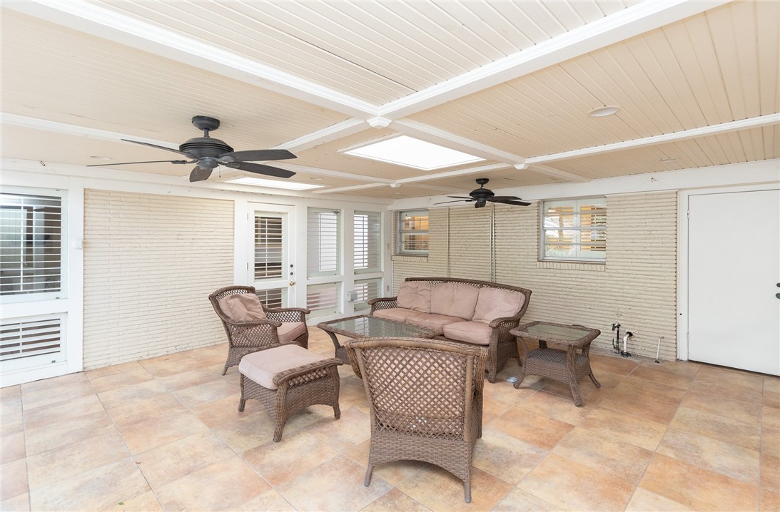 414 Barracuda Place Corpus Christi TX 78411
