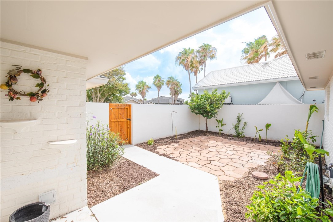 13765 Eaglesnest Bay Drive Corpus Christi TX 78418