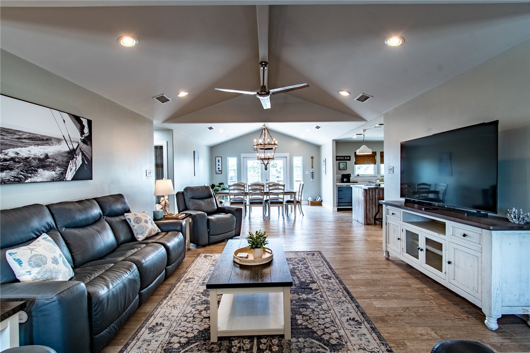 20 Mazatlan Drive Rockport TX 78382