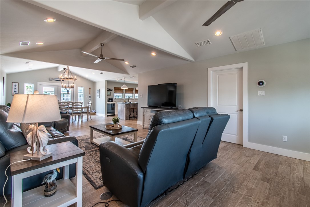 20 Mazatlan Drive Rockport TX 78382