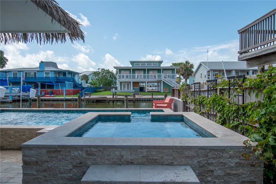 20 Mazatlan Drive Rockport TX 78382