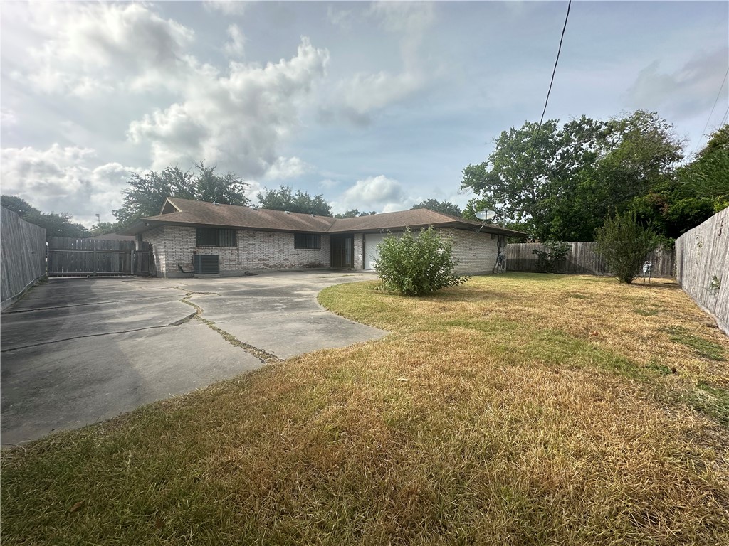 1030 Burkshire Drive Corpus Christi TX 78412
