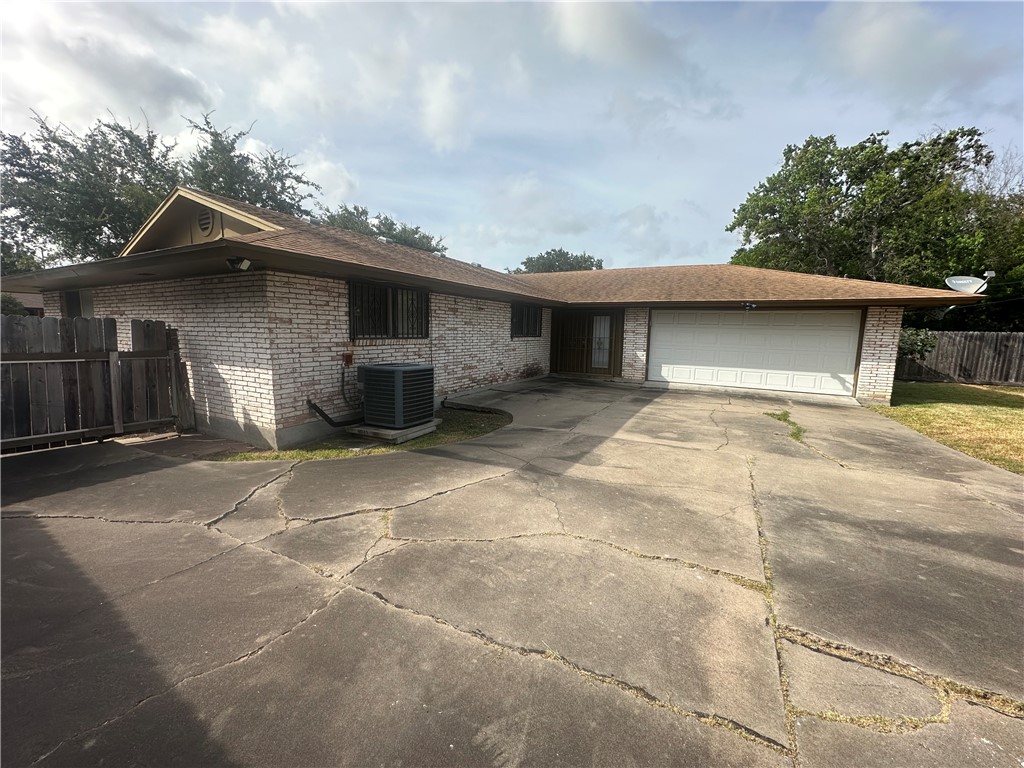 1030 Burkshire Drive Corpus Christi TX 78412