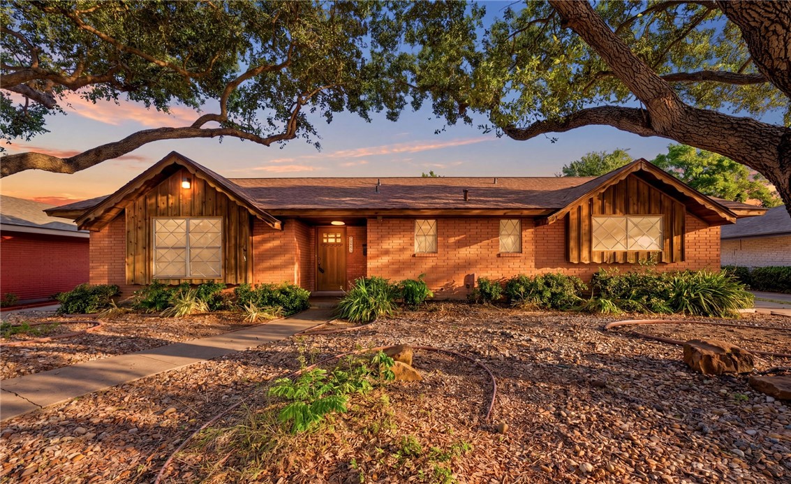 753 Burkshire Drive Corpus Christi TX 78412