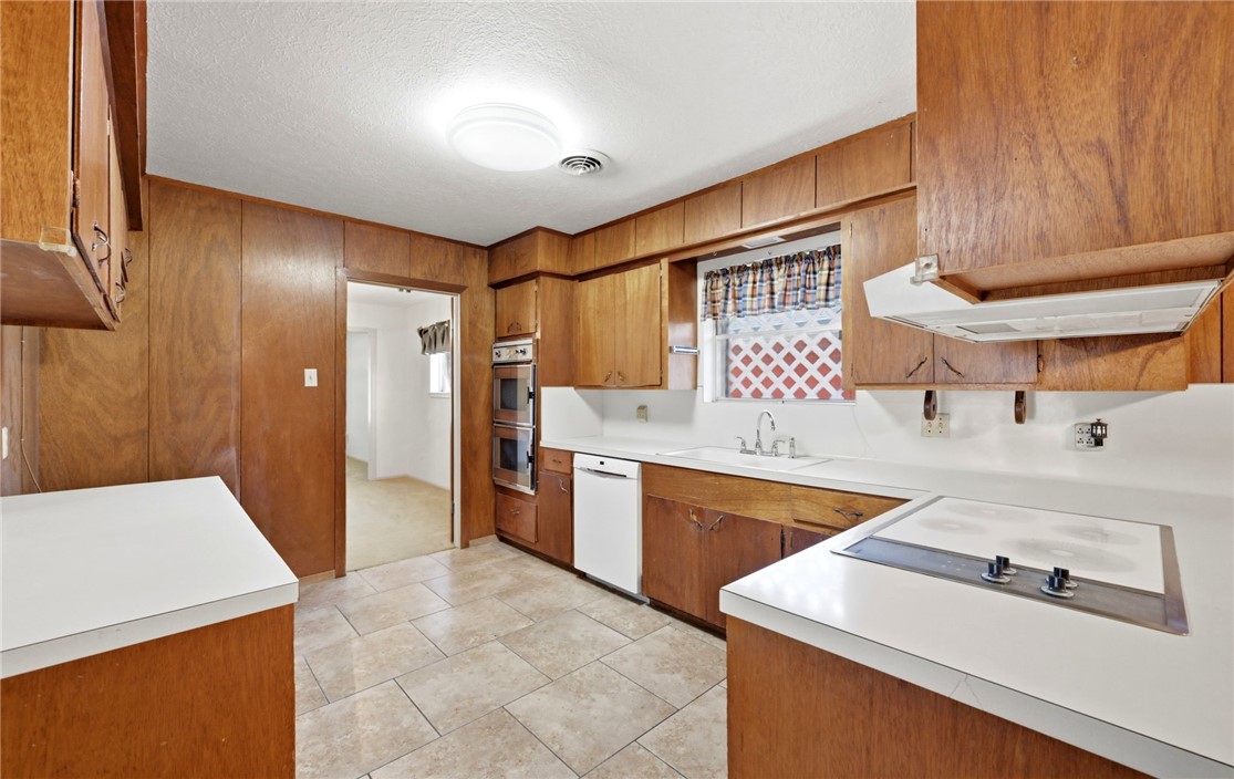 753 Burkshire Drive Corpus Christi TX 78412
