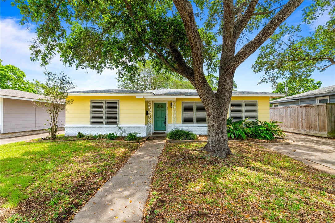 941 Grant Place Corpus Christi TX 78411