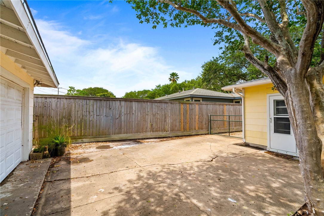 941 Grant Place Corpus Christi TX 78411