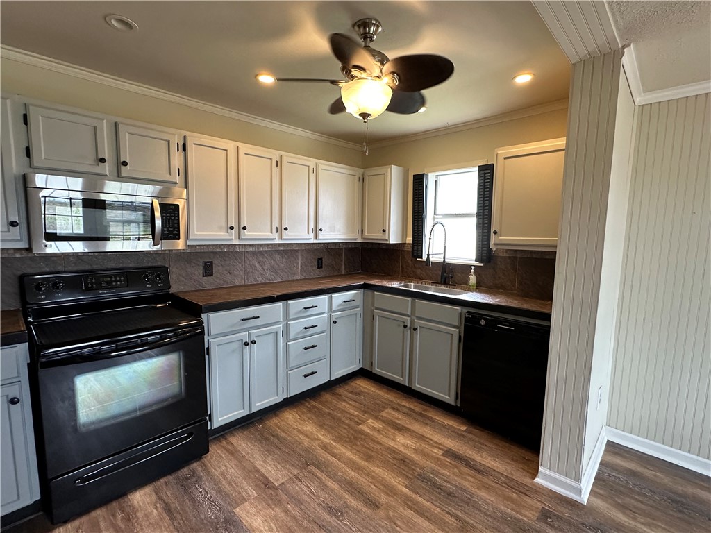 230 Lola Johnson Corpus Christi TX 78418