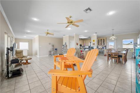 130 Bay Harbor Drive 4 Aransas Pass TX 78336