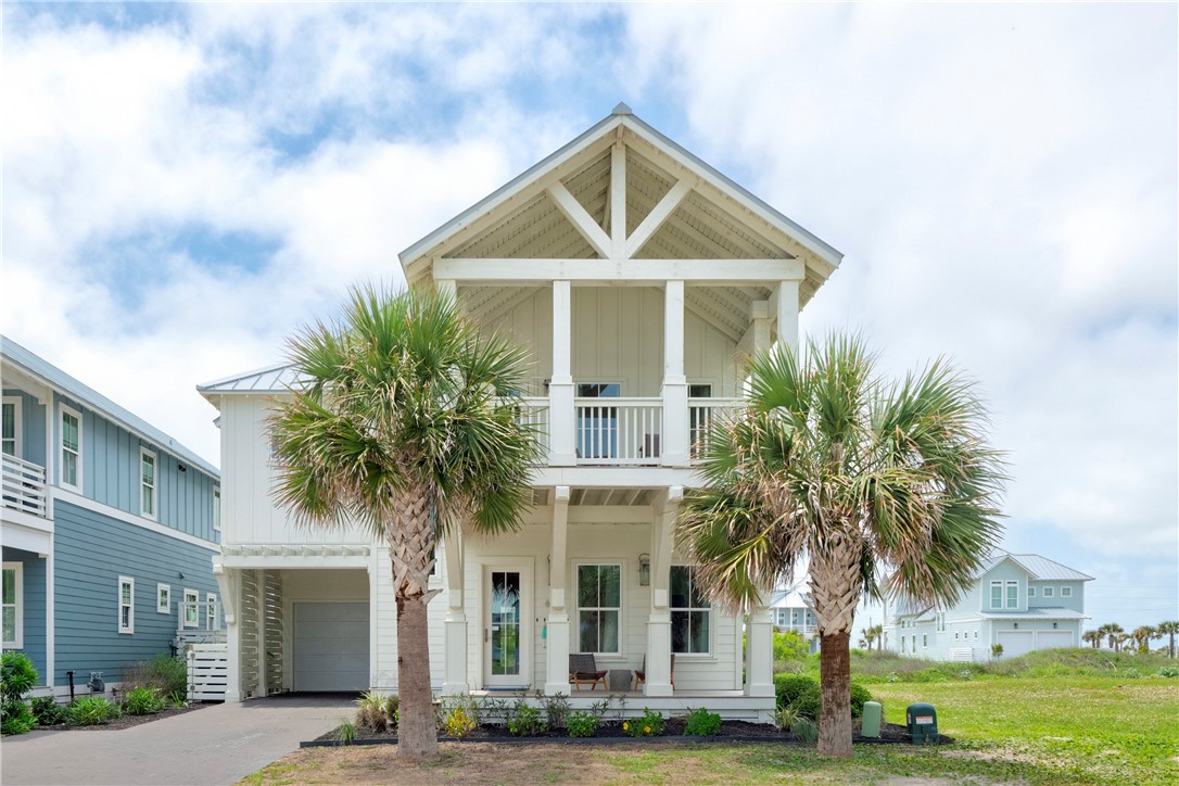 643 W Center Square West Port Aransas TX 78373