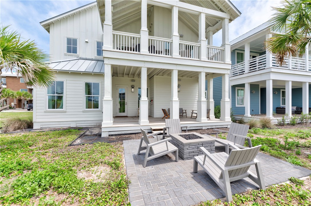 643 W Center Square West Port Aransas TX 78373