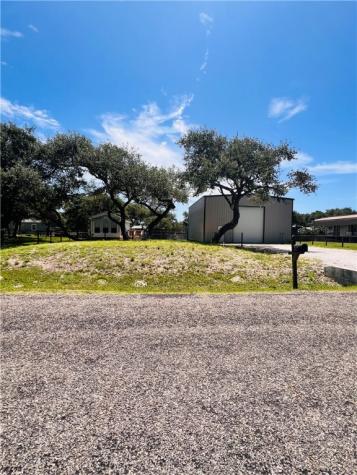 312 Traylor Avenue Rockport TX 78382